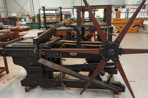 Formation professionnelle en lithographie perfectionnement avec Cora Texier à l'atelier du musée de l'imprimerie de Malesherbes.