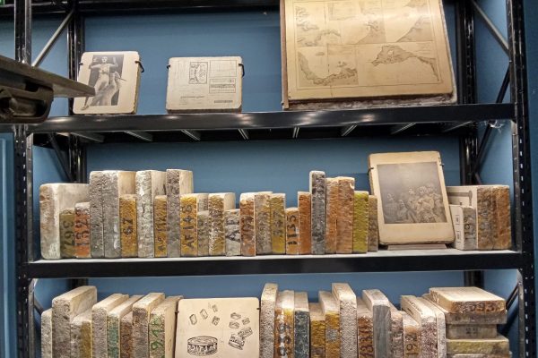 Formation professionnelle en lithographie perfectionnement avec Cora Texier à l'atelier du musée de l'imprimerie de Malesherbes.